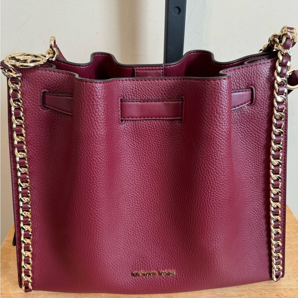 Michael Kors Mina Satchel w/Wallet - Picture 2 of 13